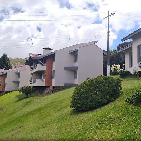 Plaza Inn Week Inn Campos do Jordao Ngoại thất bức ảnh