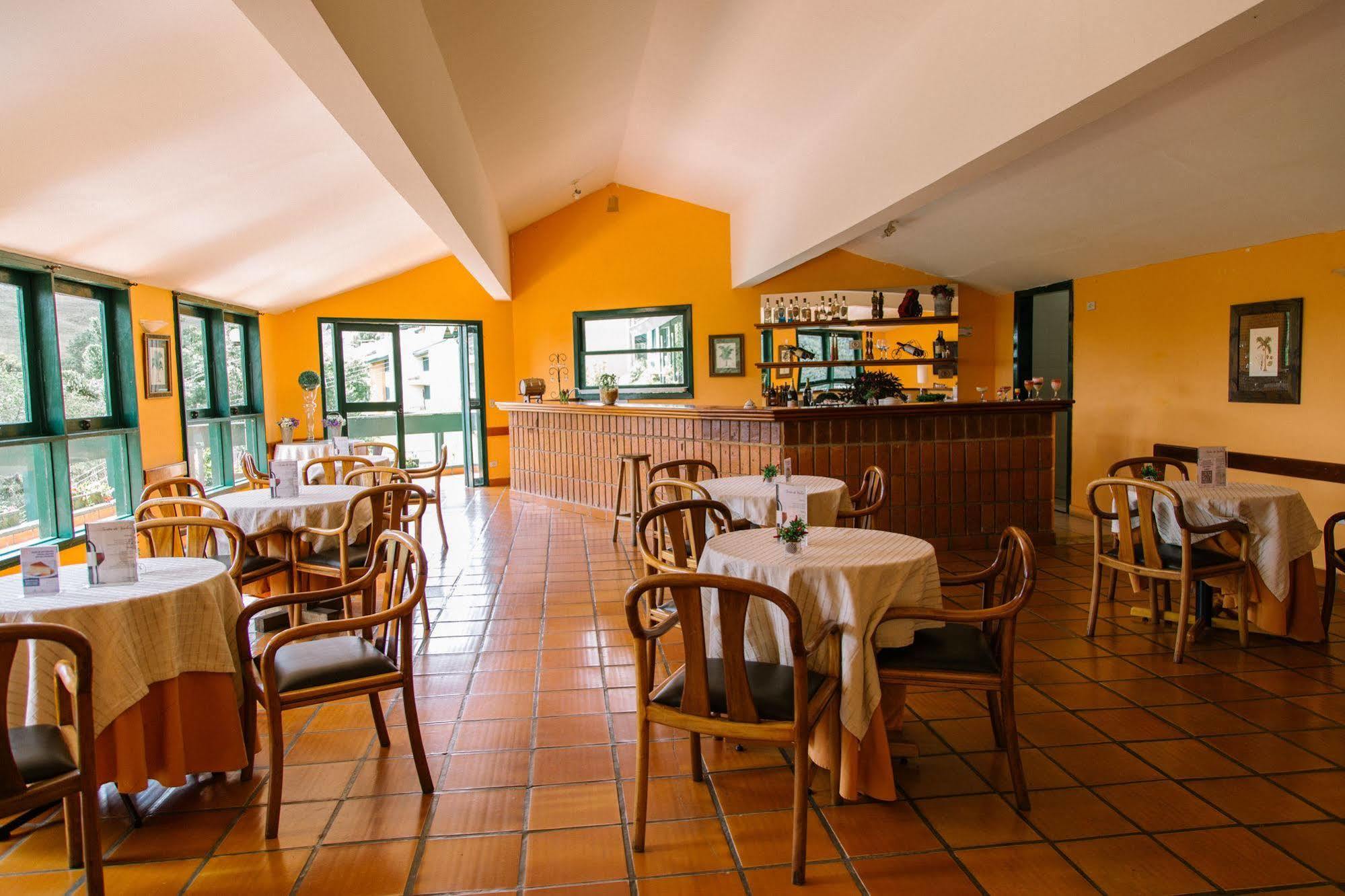 Plaza Inn Week Inn Campos do Jordao Ngoại thất bức ảnh